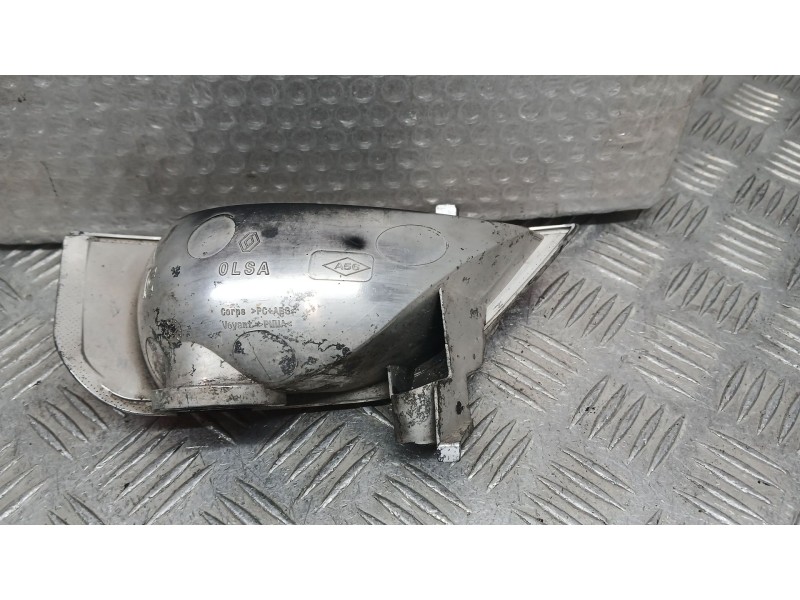 Recambio de piloto trasero derecho paragolpes para renault grand scénic iv (r9_) 1.3 tce 140 referencia OEM IAM 265804833R  