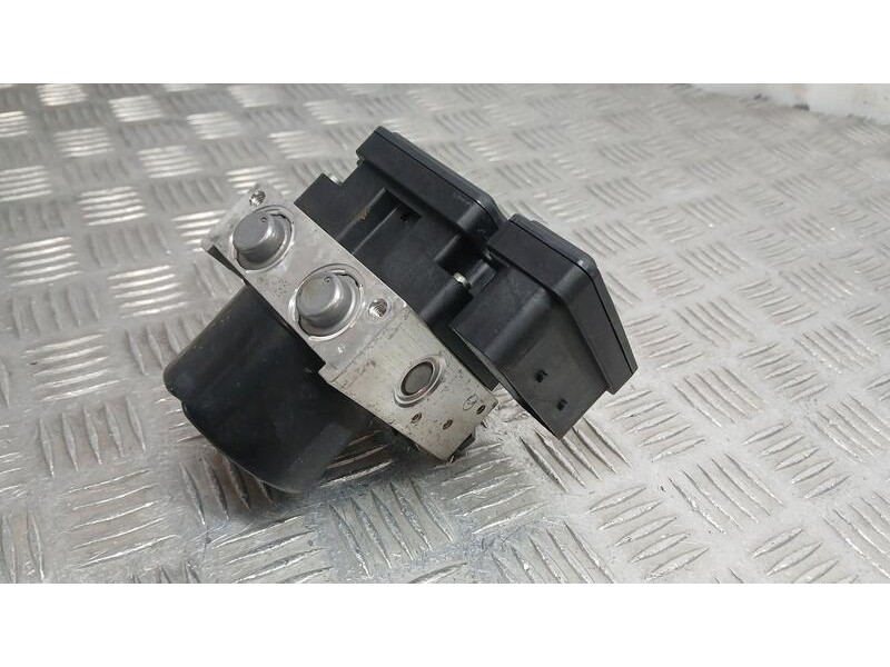 Recambio de abs para ford fiesta (cb1) ambiente referencia OEM IAM 8V512M110AD ATE 06210213174