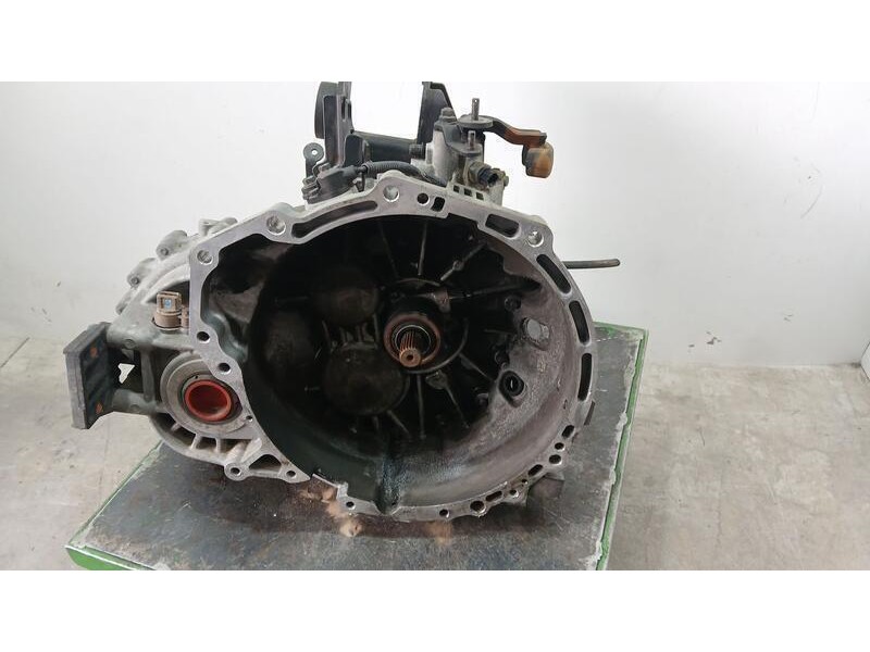 Recambio de caja cambios para kia carnival ex referencia OEM IAM 4300038050 Y061112465 5 VELOCIDADES