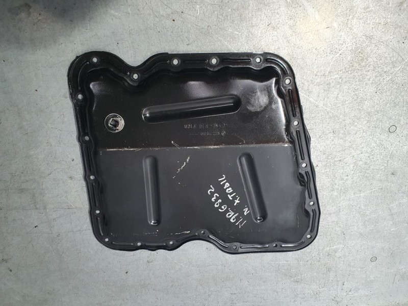 Recambio de carter para nissan x-trail (t31) 2.0 dci turbodiesel cat referencia OEM IAM 8200795039  