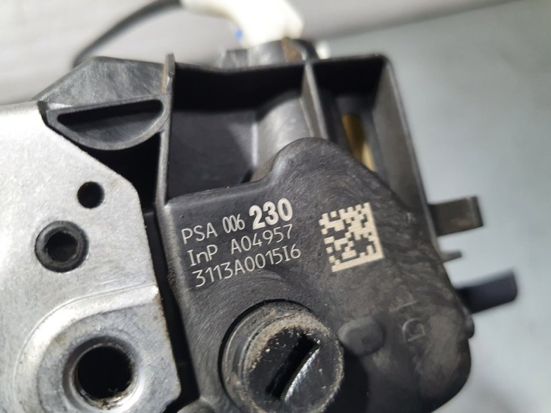 Recambio de cerradura puerta delantera derecha para peugeot 3008 style referencia OEM IAM 3113A001516  6 PINES