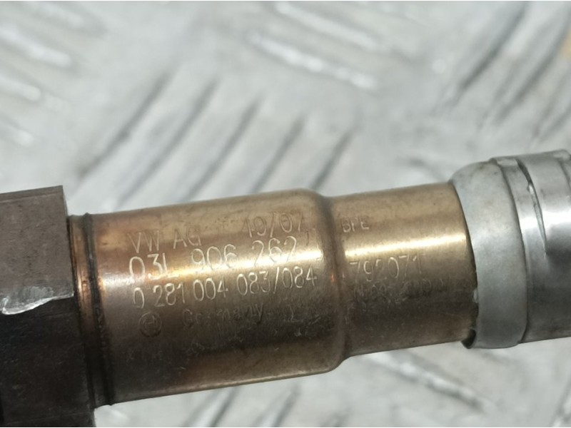Recambio de sonda lambda para audi a4 ber. (b8) básico referencia OEM IAM 03L906262 0281004083084 BOSCH