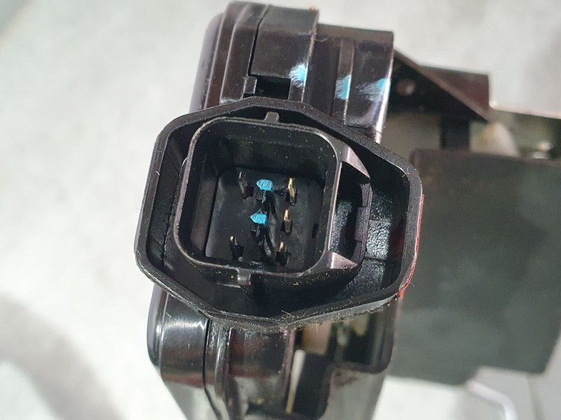 Recambio de cerradura puerta delantera derecha para hyundai tucson (jm) 2.0 crdi comfort referencia OEM IAM   ELECTRICA 5 PINS