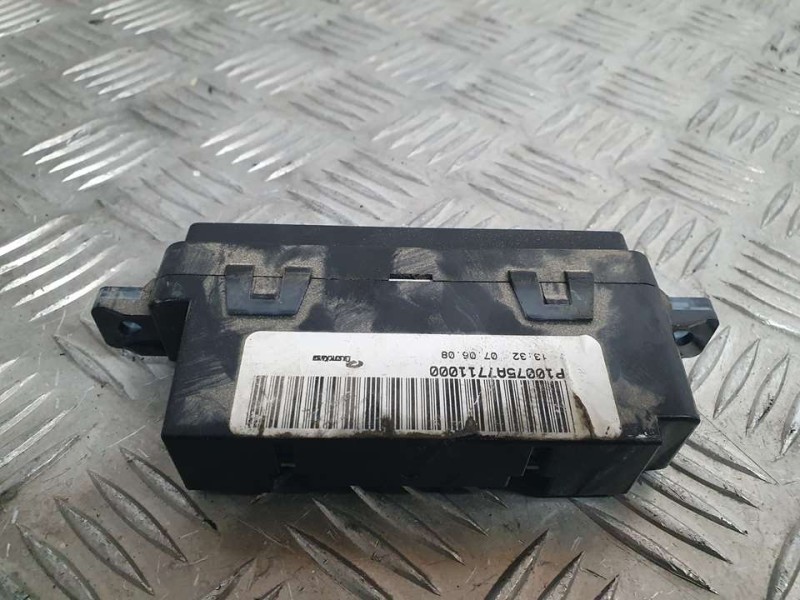 Recambio de modulo electronico para nissan qashqai (j10) acenta referencia OEM IAM P10075A7711000  