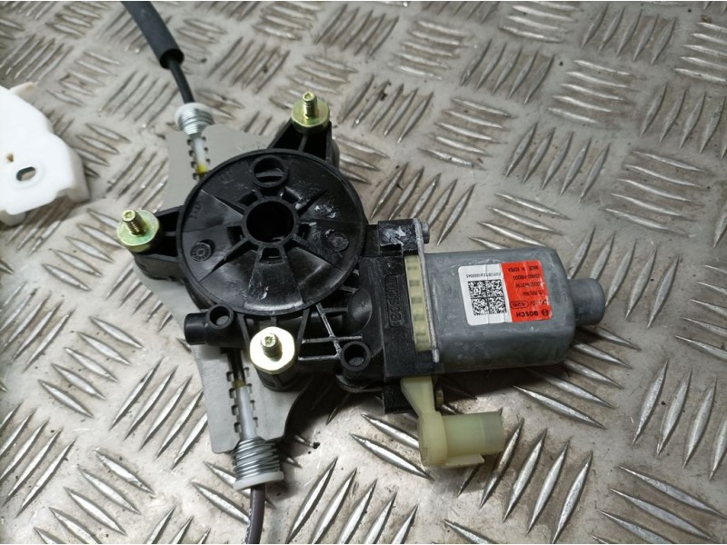 Recambio de elevalunas trasero derecho para kia stonic (ybcuv) black edition referencia OEM IAM 83460H8000 F00S1W2198 ELECTRICO 