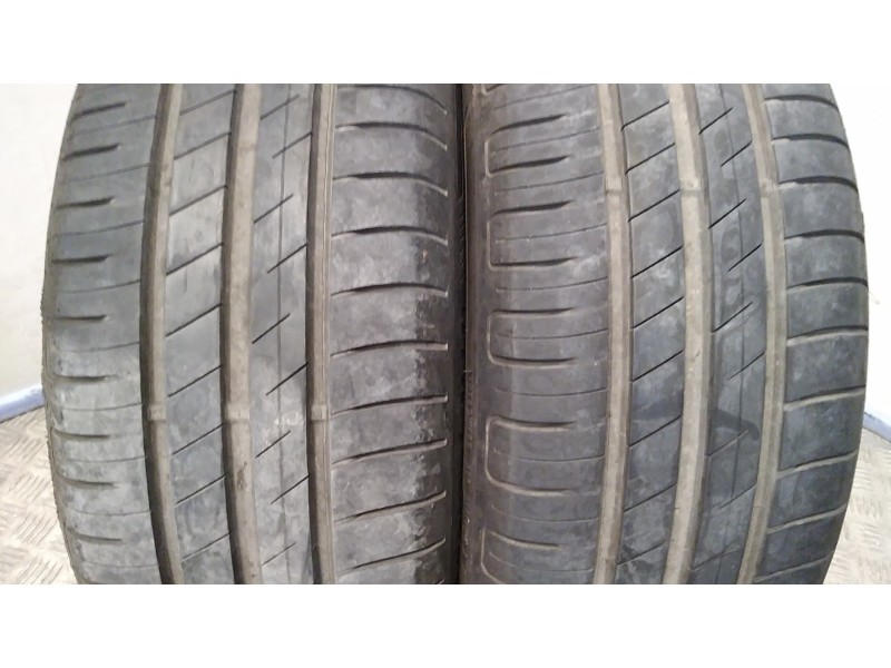 Recambio de neumatico pareja para neumaticos reutilizados - referencia OEM IAM 185551582V 185/55/15/82V GOODYEAR