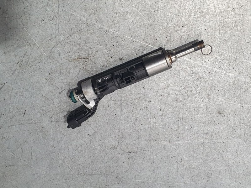 Recambio de inyector para opel corsa f edition referencia OEM IAM 9830304880 0261500755 BOSCH