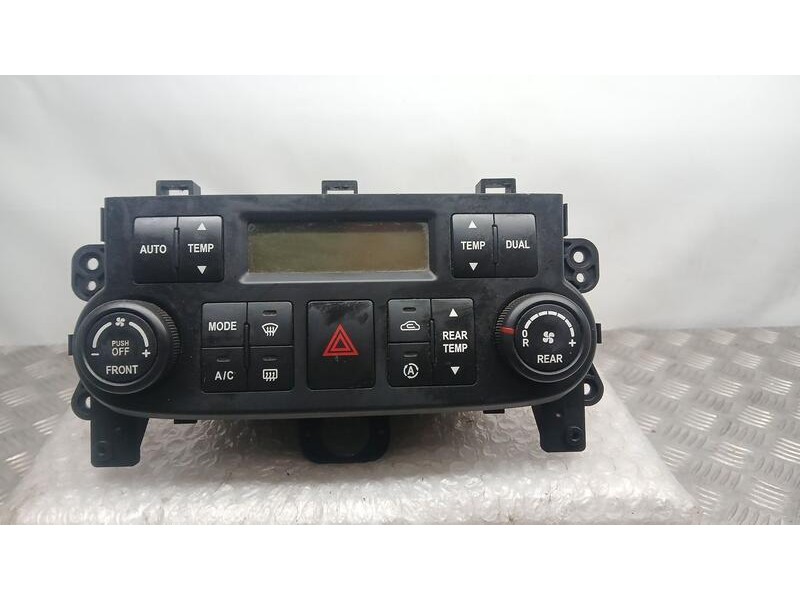 Recambio de mando climatizador para kia carnival ex referencia OEM IAM 972504D251VA  