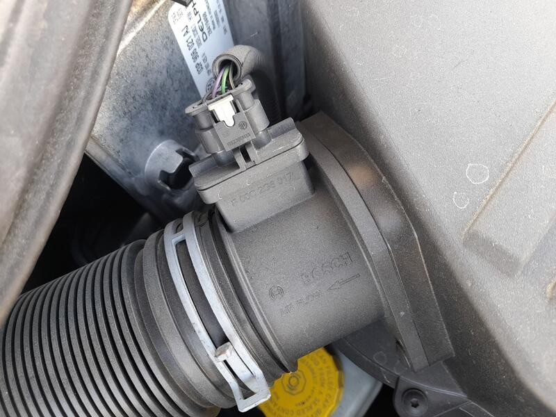 Recambio de caudalimetro para volkswagen polo v (6r1, 6c1) 1.2 tdi referencia OEM IAM 03P906461  