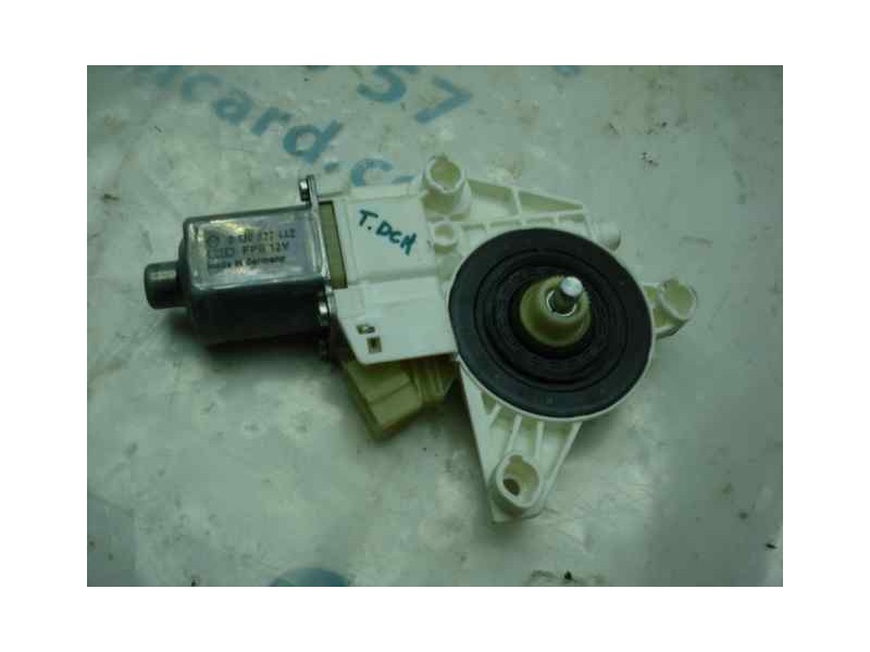 Recambio de motor elevalunas trasero derecho para mercedes-benz clase c (w204) berlina c 220 cdi (204.008) referencia OEM IAM 20