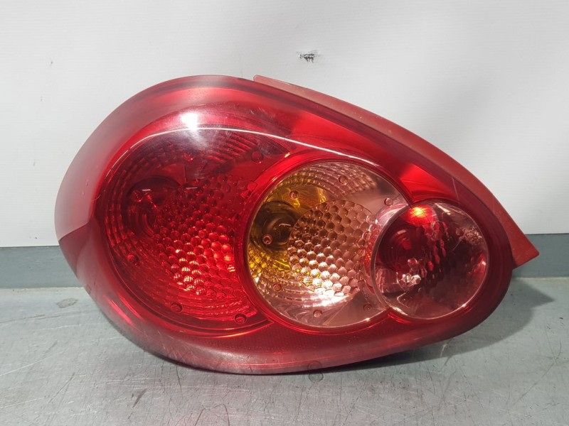 Recambio de piloto trasero izquierdo para toyota aygo (kgb/wnb) básico referencia OEM IAM   MANCHADO Y ARAÑADO