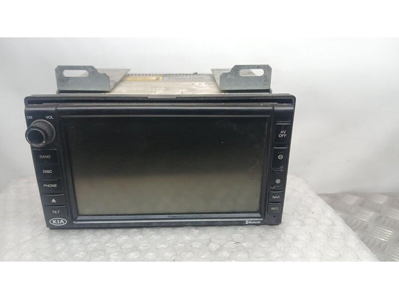 Recambio de sistema navegacion gps para kia carnival ex referencia OEM IAM LAN8660EK  5221620KHZ