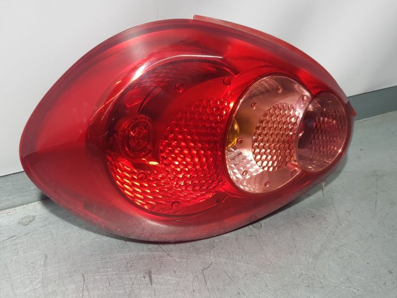 Recambio de piloto trasero izquierdo para toyota aygo (kgb/wnb) básico referencia OEM IAM   MANCHADO Y ARAÑADO