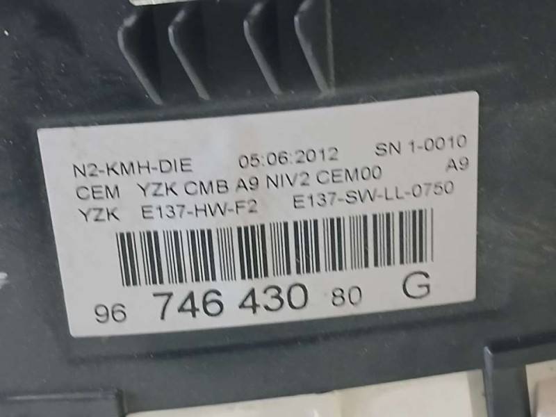 Recambio de cuadro instrumentos para peugeot 208 active referencia OEM IAM 9674643080  