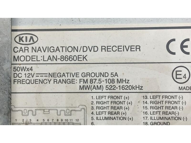 Recambio de sistema navegacion gps para kia carnival ex referencia OEM IAM LAN8660EK  5221620KHZ