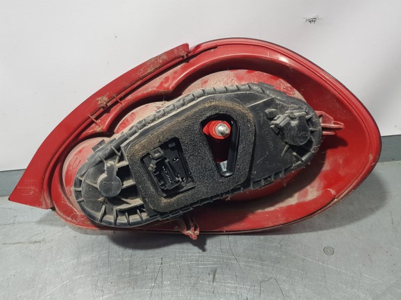 Recambio de piloto trasero izquierdo para toyota aygo (kgb/wnb) básico referencia OEM IAM   MANCHADO Y ARAÑADO