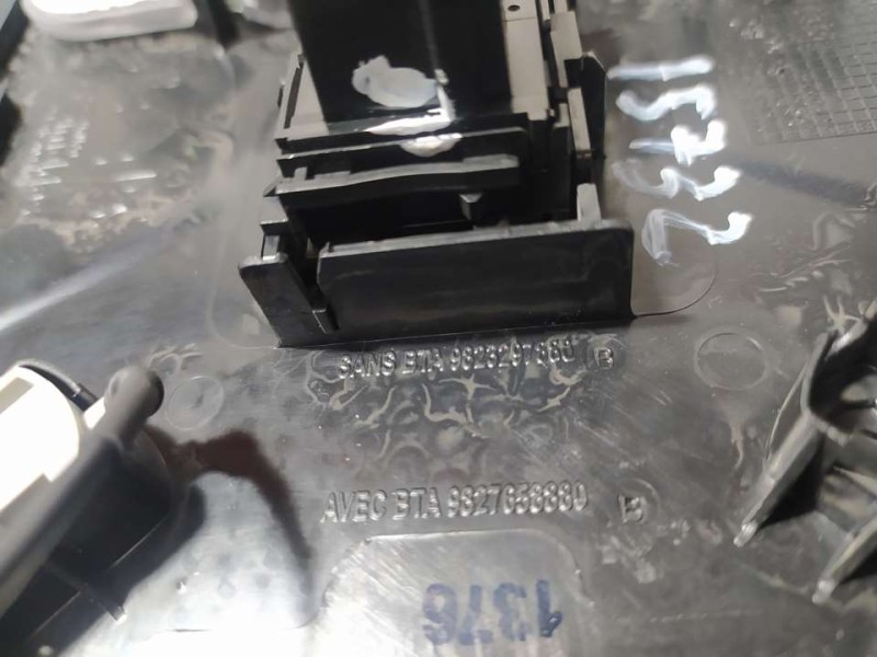 Recambio de luz interior para opel mokka gs line referencia OEM IAM 98781445PR  