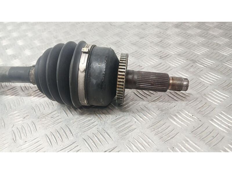 Recambio de transmision delantera derecha para kia carnival ex referencia OEM IAM 495004D301  