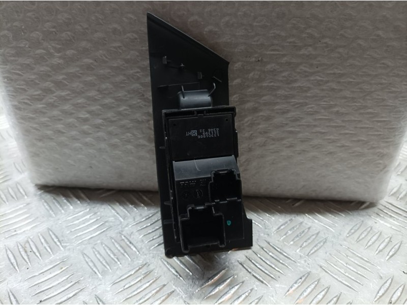 Recambio de mando elevalunas delantero derecho para opel astra j lim. selective referencia OEM IAM 13301886  