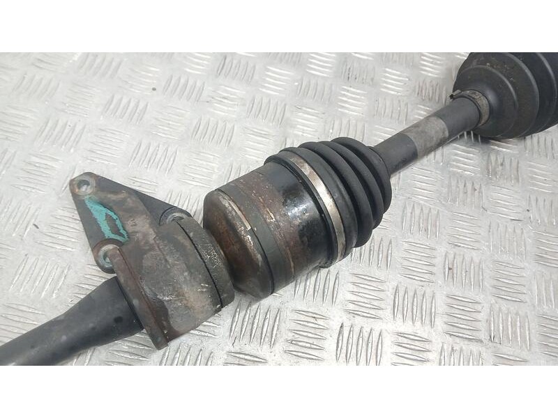 Recambio de transmision delantera derecha para kia carnival ex referencia OEM IAM 495004D301  