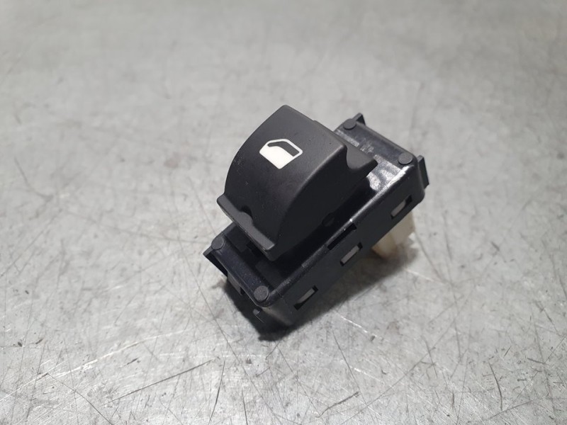 Recambio de mando elevalunas delantero derecho para citroën c4 1.2 12v e-thp pure tech referencia OEM IAM 98044803ZD  