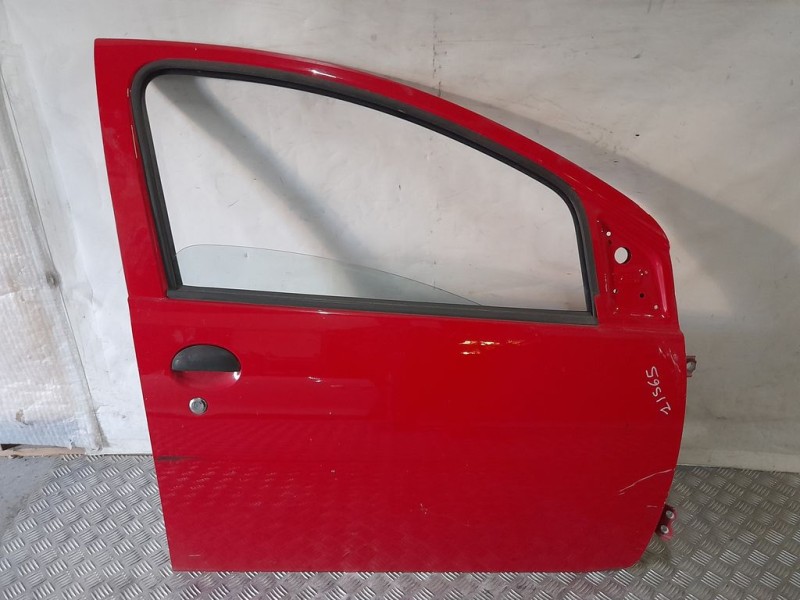 Recambio de puerta delantera derecha para toyota aygo (kgb/wnb) básico referencia OEM IAM 670030H010  