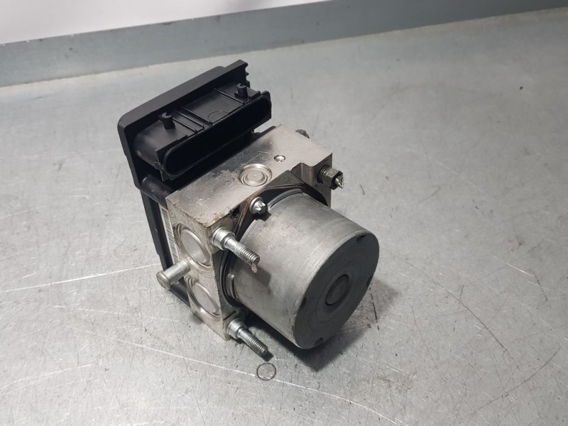 Recambio de abs para toyota aygo (kgb/wnb) básico referencia OEM IAM 445100H010 0265231579 BOSCH