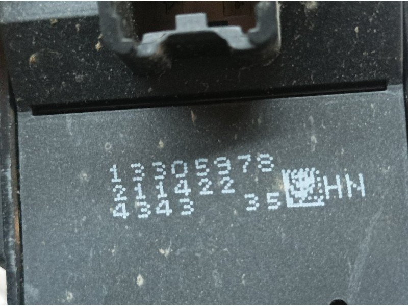 Recambio de mando elevalunas delantero izquierdo para opel astra j lim. selective referencia OEM IAM 13305978  