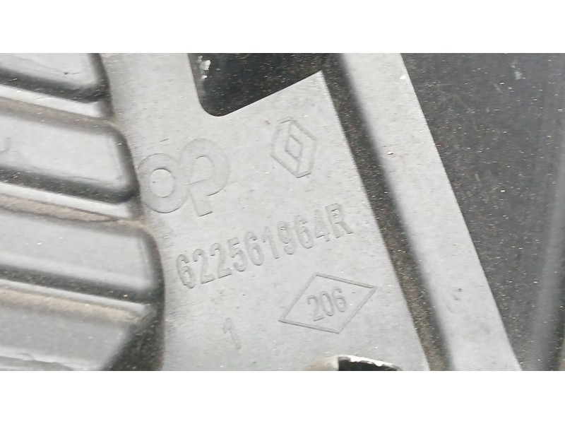 Recambio de rejilla delantera para renault grand scénic iv (r9_) 1.3 tce 140 referencia OEM IAM 622561964R  