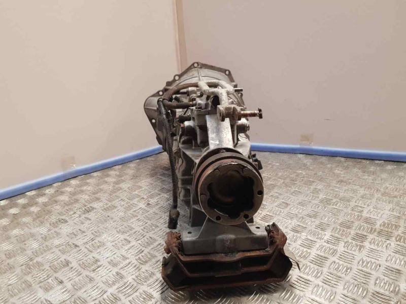 Recambio de caja cambios para ssangyong rodius referencia OEM IAM G3102021009 MAD270200205 5VELOCIDADES