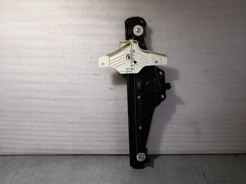 Recambio de elevalunas trasero izquierdo para peugeot 3008 allure referencia OEM IAM 9830389080  ELECTRICO 6 PINES