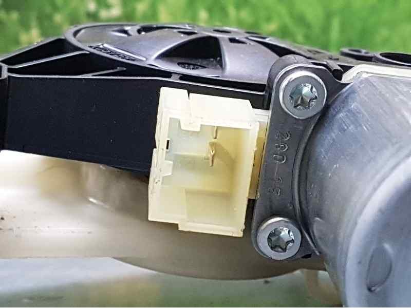 Recambio de elevalunas delantero derecho para seat leon st (5f8) style connect referencia OEM IAM  2 PINS ELECTRICO