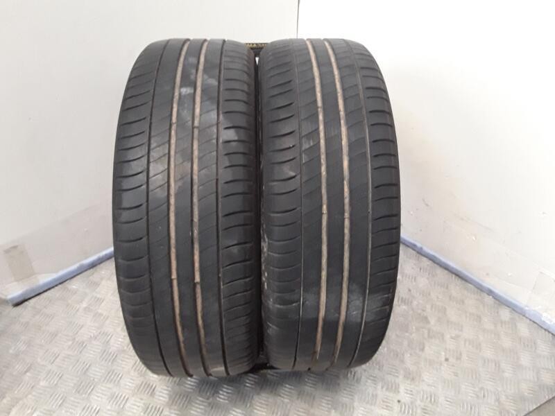 Recambio de neumatico pareja para neumaticos reutilizados - referencia OEM IAM 215551899V MICHELIN 215/55/18/99V