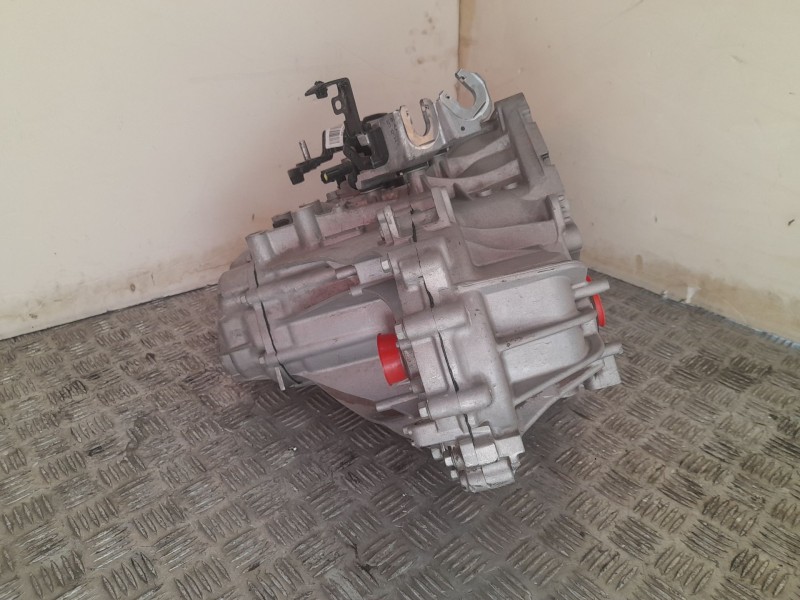 Recambio de caja cambios para hyundai i20 klass referencia OEM IAM BD72MB 525247 