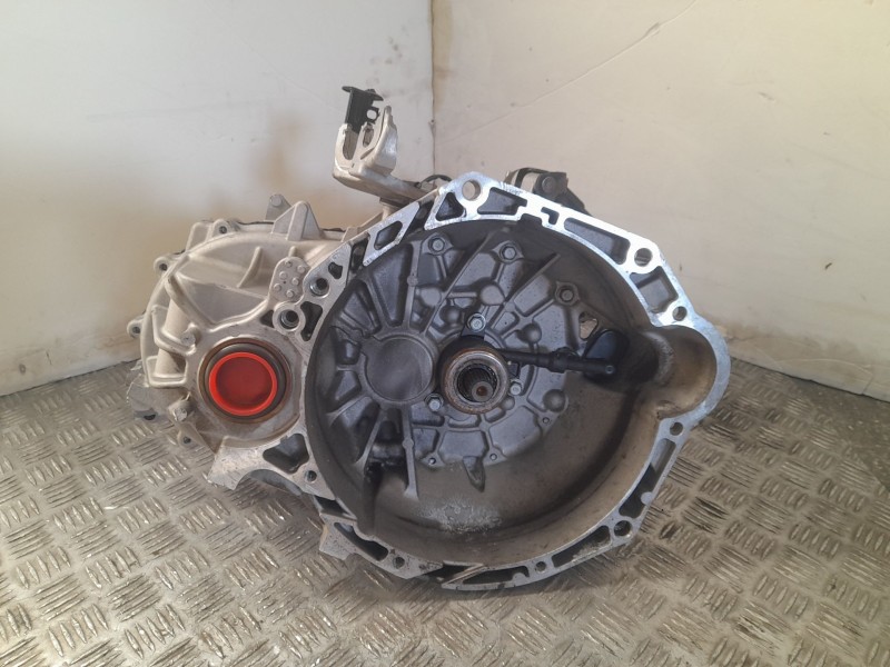 Recambio de caja cambios para hyundai i20 klass referencia OEM IAM BD72MB 525247 