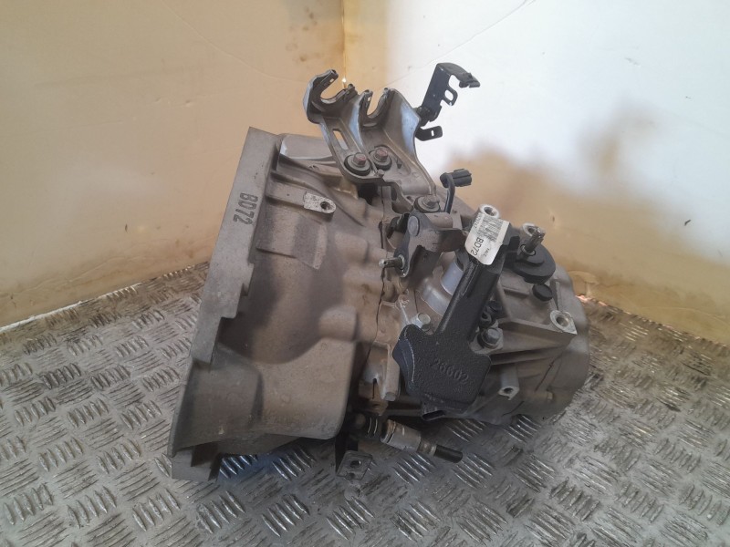 Recambio de caja cambios para hyundai i20 klass referencia OEM IAM BD72MB 525247 