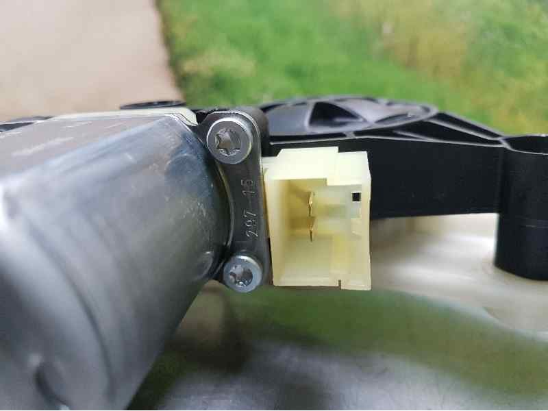 Recambio de elevalunas delantero izquierdo para seat leon st (5f8) style connect referencia OEM IAM  2 PINS ELECTRICO