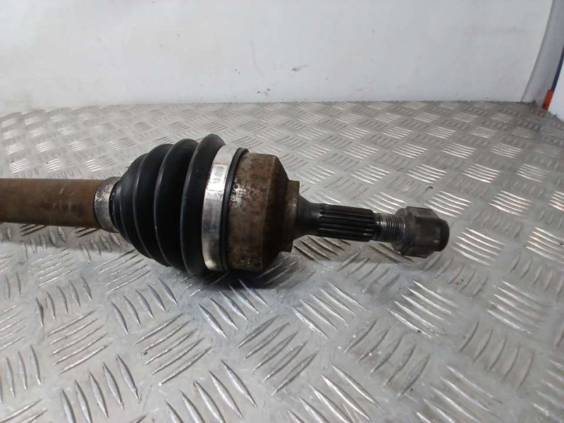 Recambio de transmision delantera derecha para peugeot 208 active referencia OEM IAM 9803959680  