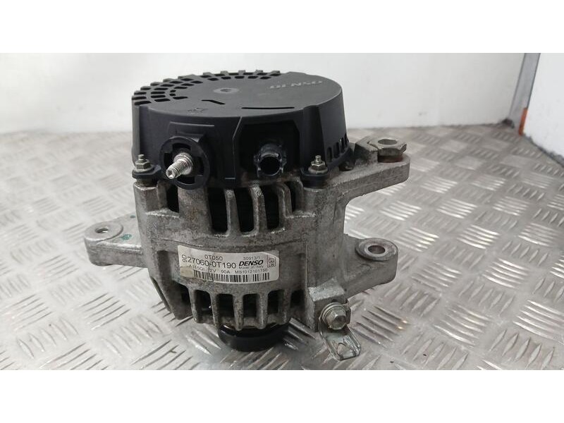 Recambio de alternador para toyota auris active referencia OEM IAM 270600T190 DENSO MS1012101750