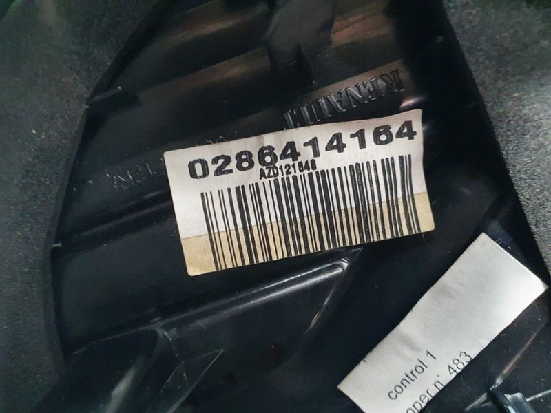 Recambio de piloto trasero derecho para renault captur life referencia OEM IAM 286414164  INTERIOR