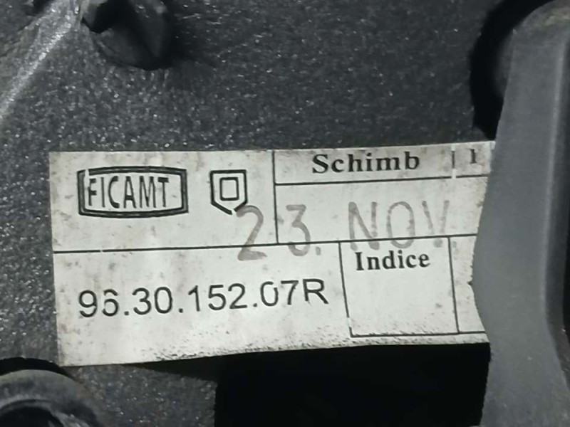 Recambio de retrovisor derecho para dacia logan express ambiance referencia OEM IAM 963015207R  C/MANDO