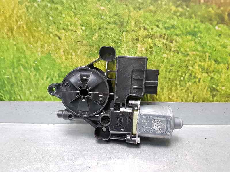 Recambio de motor elevalunas trasero izquierdo para seat leon st (5f8) style connect referencia OEM IAM 5Q0959811A 5 PINS 