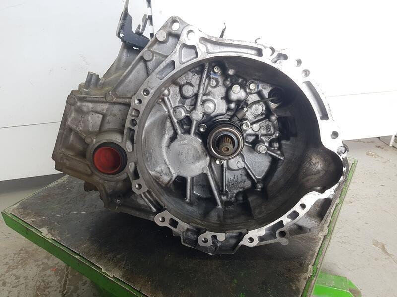 Recambio de caja cambios para toyota auris active referencia OEM IAM 12EPP30 9913B08076 6 VELOCIDADES