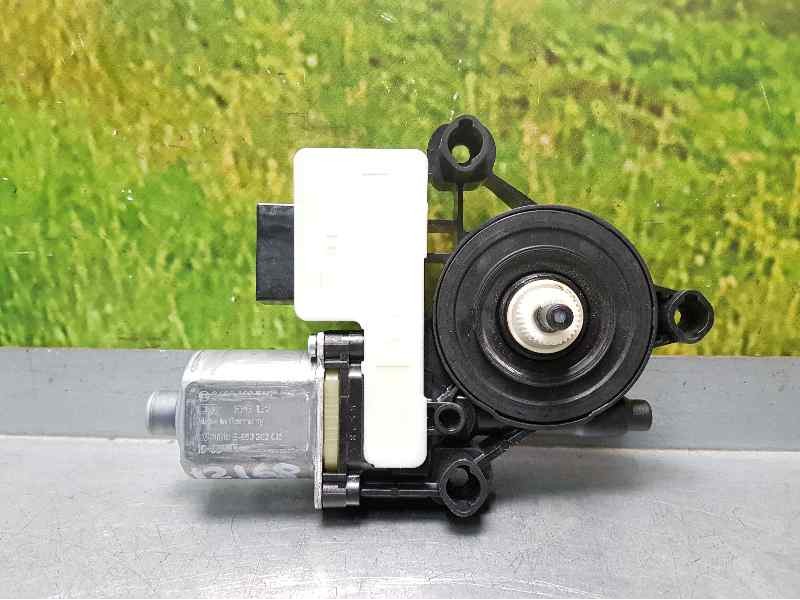 Recambio de motor elevalunas trasero izquierdo para seat leon st (5f8) style connect referencia OEM IAM 5Q0959811A 5 PINS 