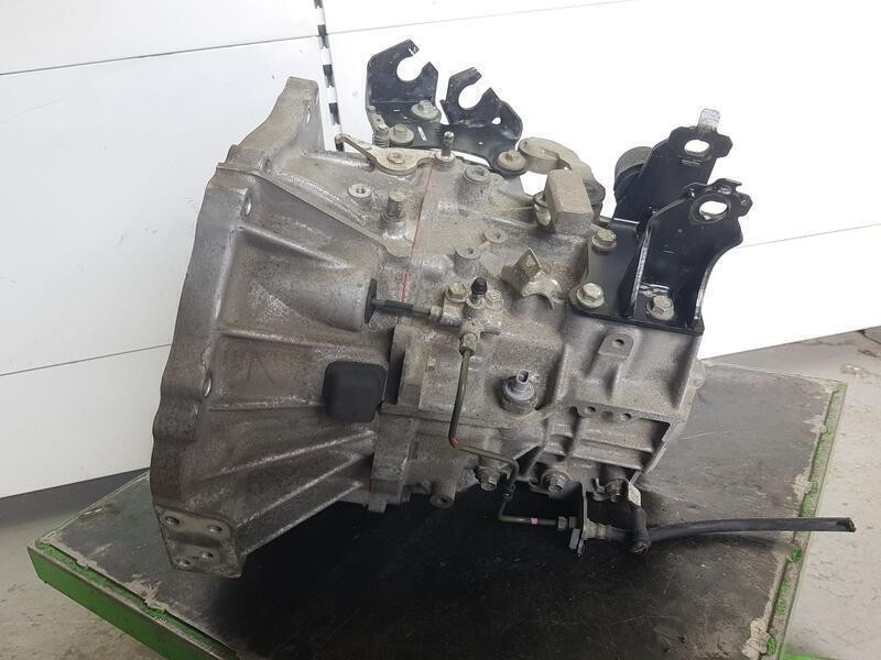Recambio de caja cambios para toyota auris active referencia OEM IAM 12EPP30 9913B08076 6 VELOCIDADES