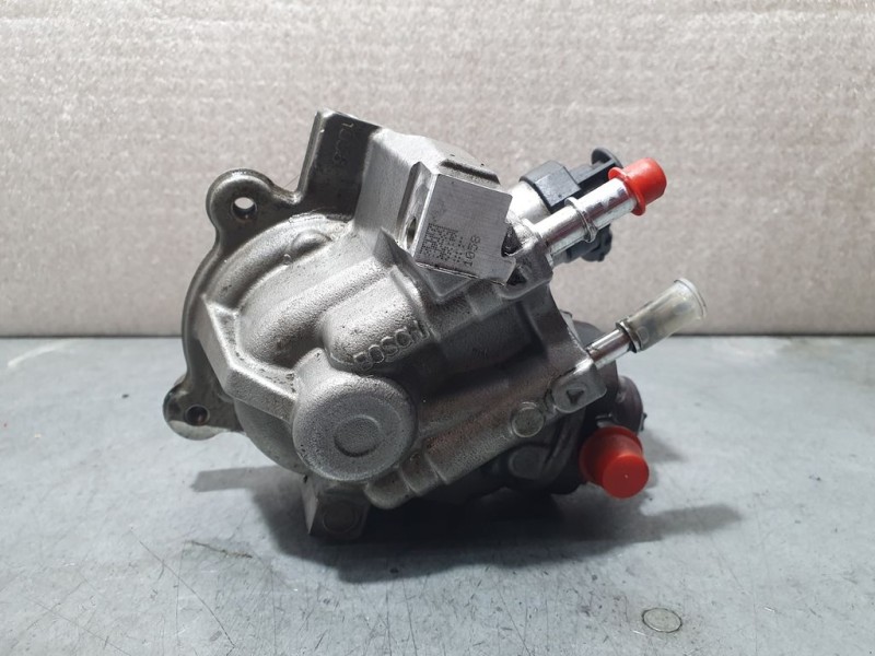 Recambio de bomba alta presion para peugeot 308 1.6 blue-hdi fap referencia OEM IAM 9811347380 0445010739 BOSCH