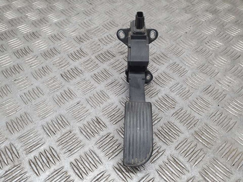 Recambio de potenciometro pedal para peugeot 108 top allure referencia OEM IAM 781100H040  