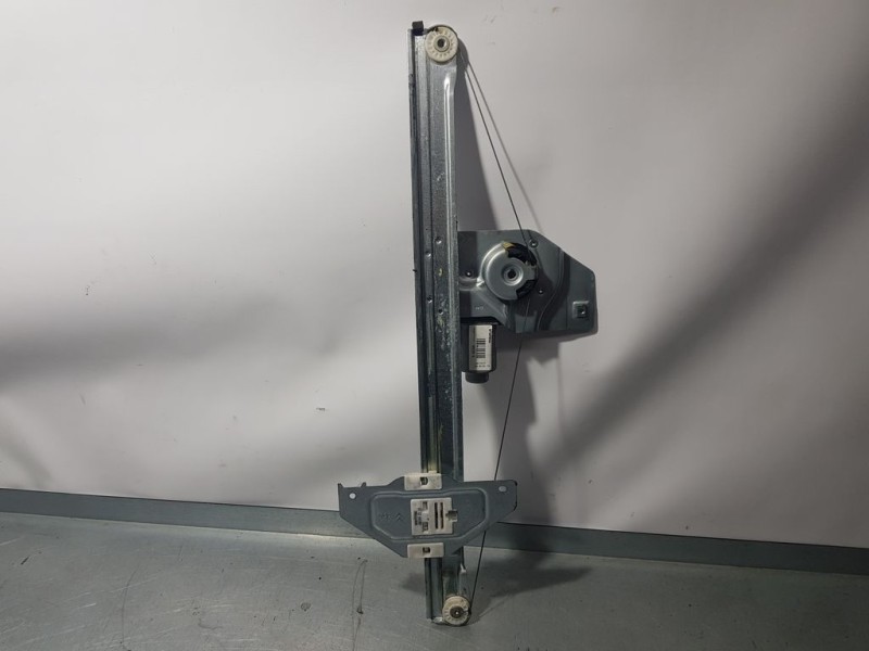 Recambio de elevalunas delantero derecho para peugeot partner tepee full electric referencia OEM IAM 402104B  INTEVA ELECTRICO 2