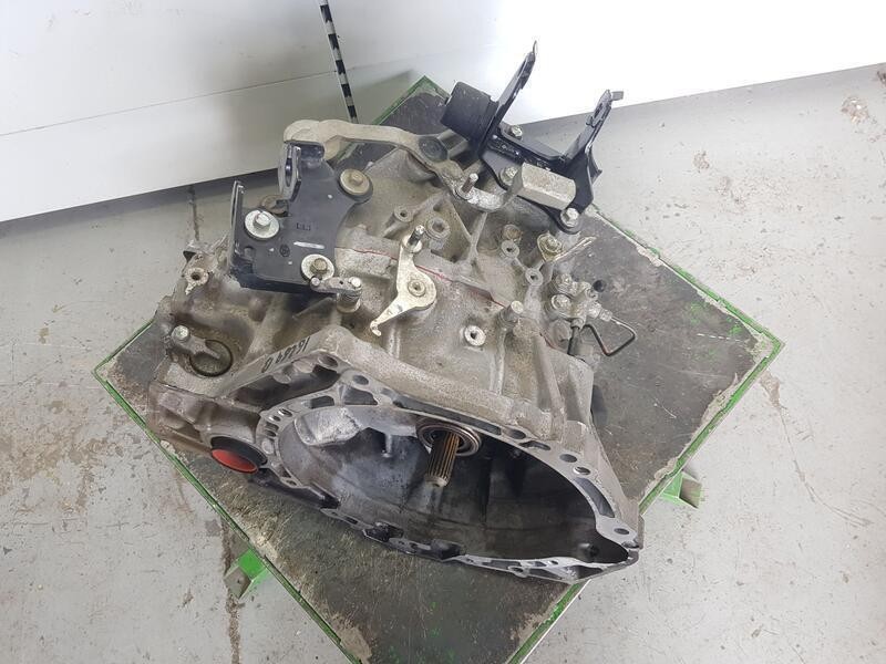 Recambio de caja cambios para toyota auris active referencia OEM IAM 12EPP30 9913B08076 6 VELOCIDADES