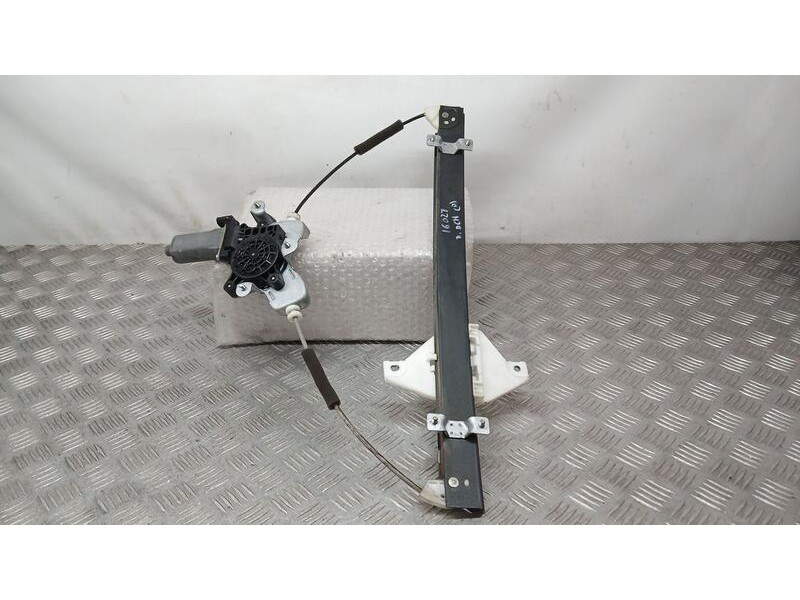 Recambio de elevalunas delantero derecho para ssangyong rodius referencia OEM IAM 7234021001 ELECTRICO 2 PINS 